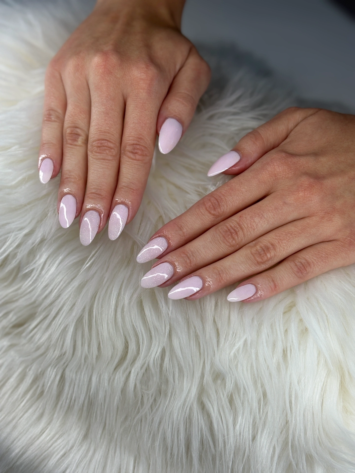 DIP manikura — roza baby pink z bleščicami — Valorosa Ptuj